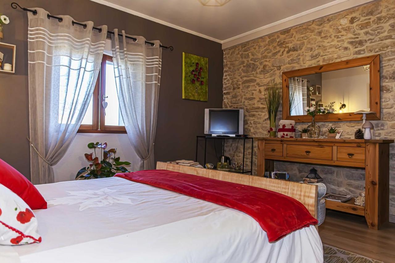 Mas des Rabasses Bed and Breakfast Le Pontet  Exterior foto